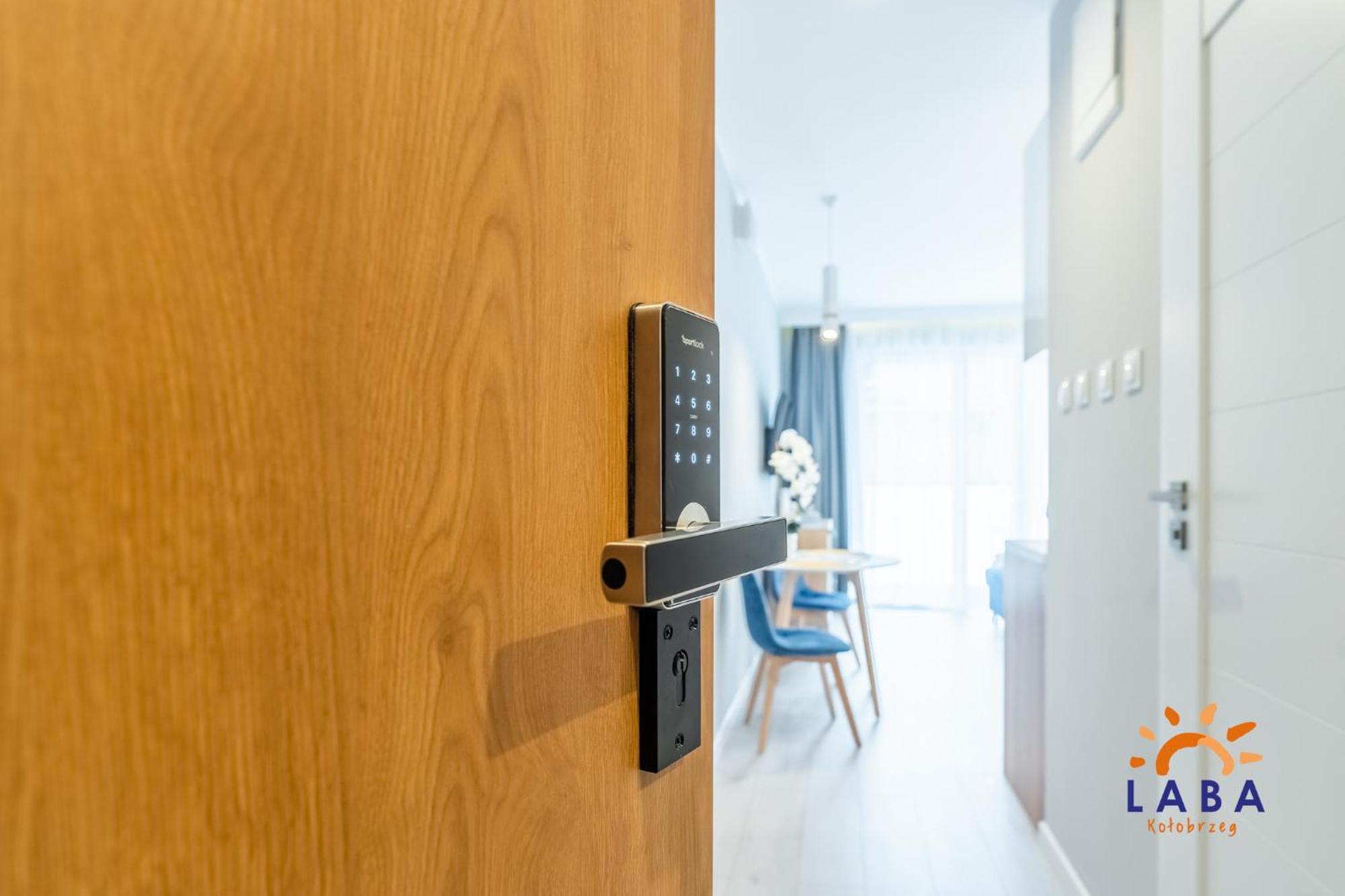 Laba Kolobrzeg Apartamenty Kasprowicza 20Ab Екстер'єр фото