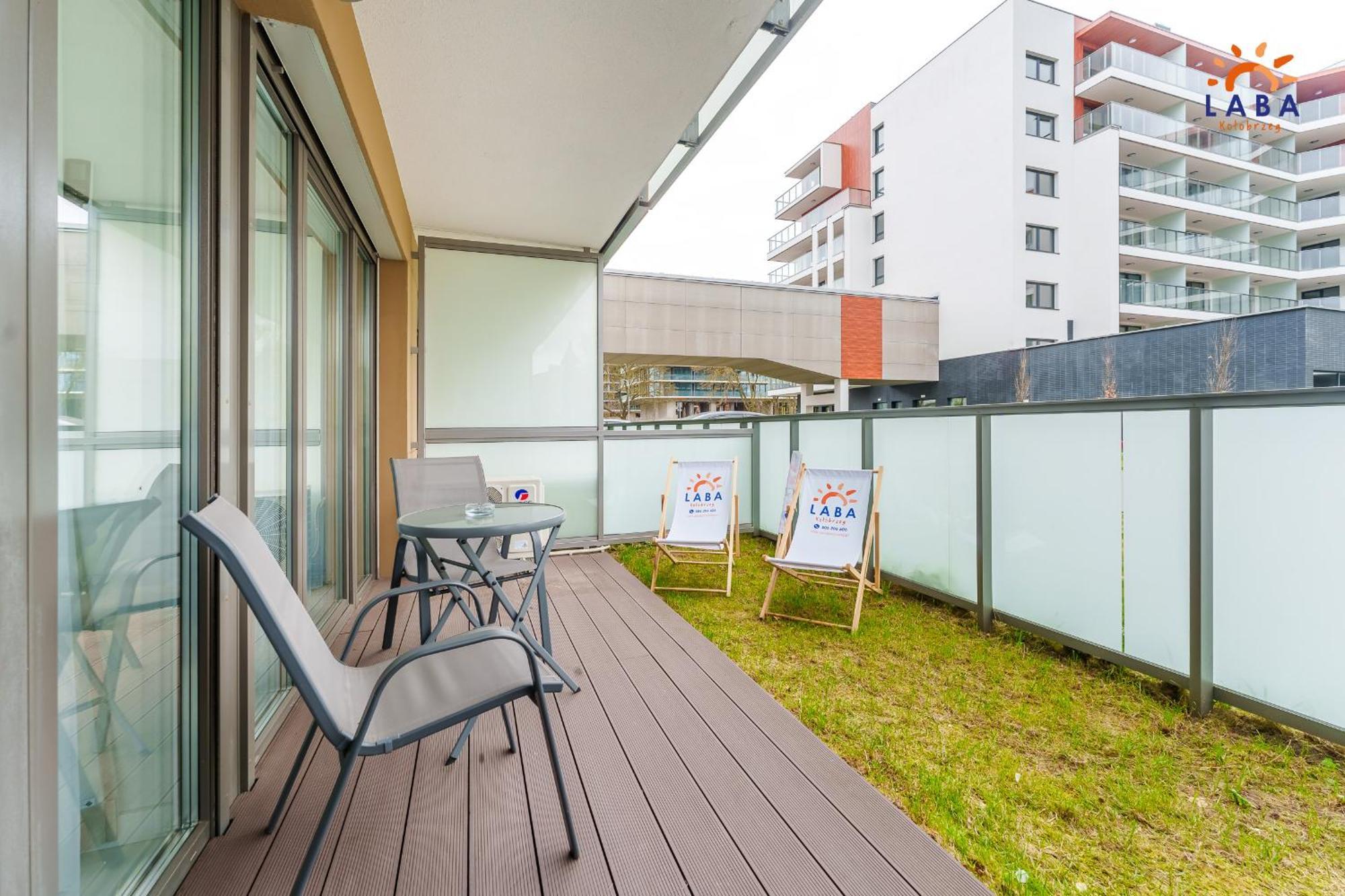 Laba Kolobrzeg Apartamenty Kasprowicza 20Ab Екстер'єр фото