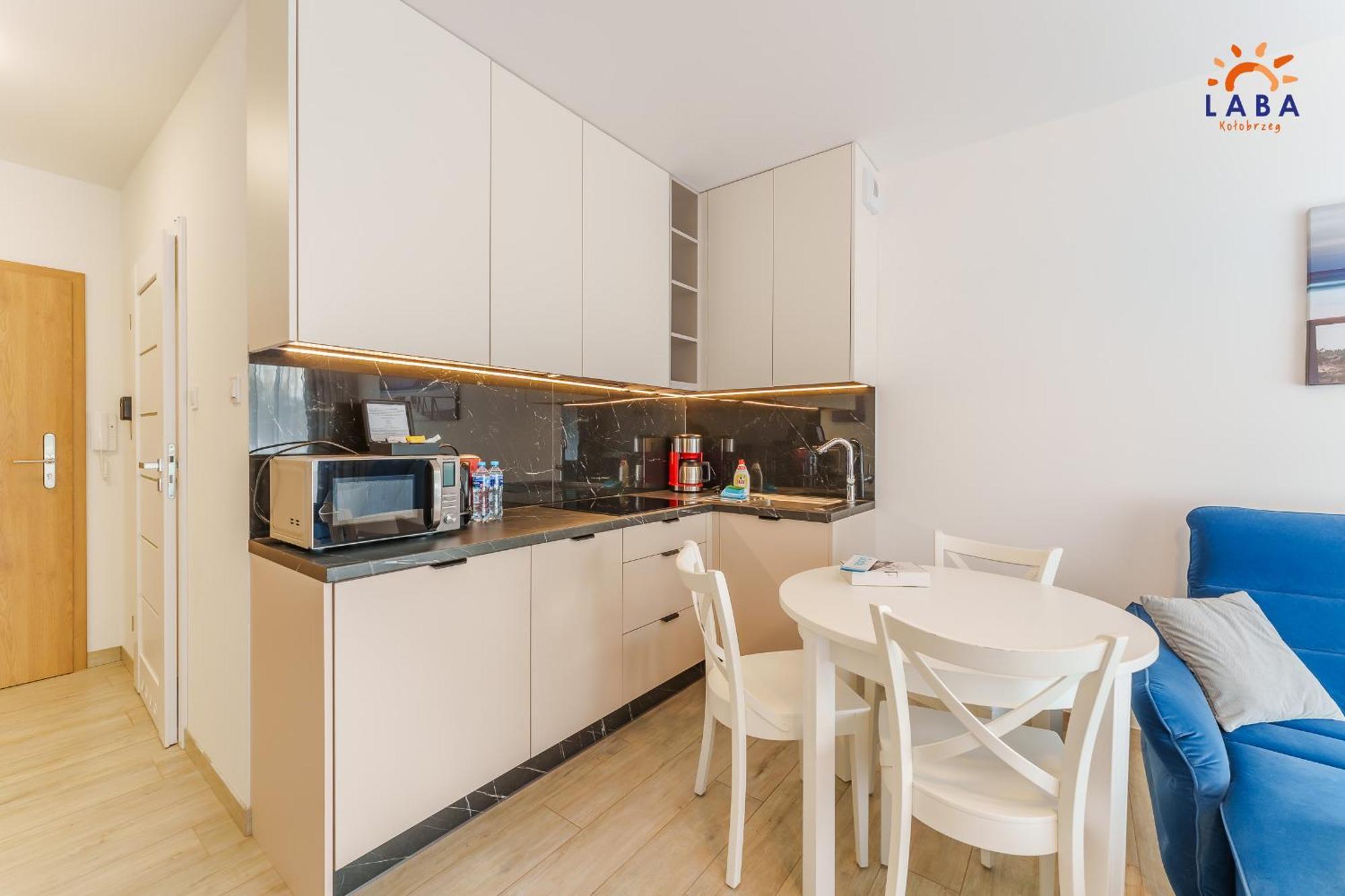 Laba Kolobrzeg Apartamenty Kasprowicza 20Ab Екстер'єр фото